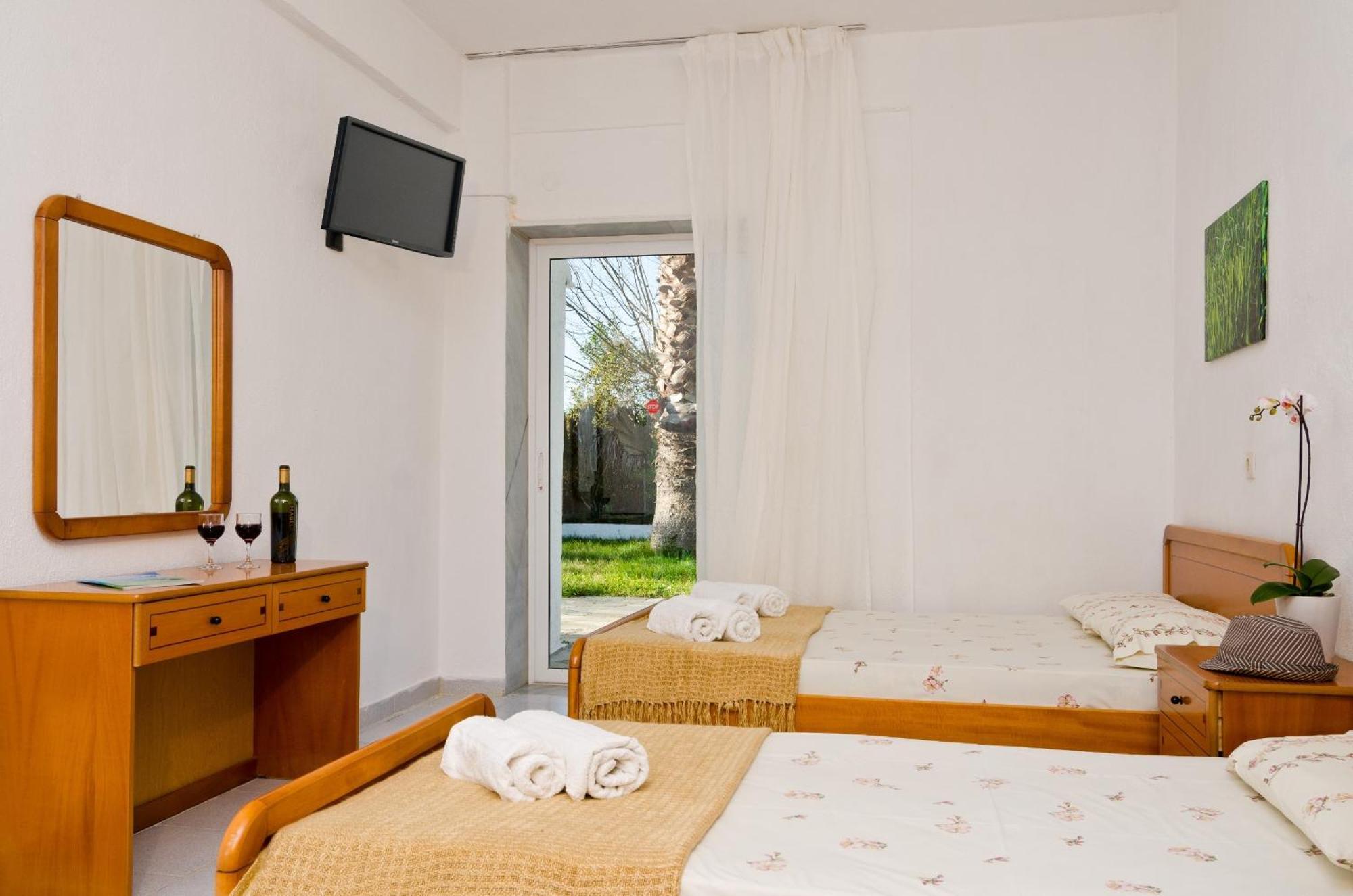 Villa Bianca Studios Посиди Номер фото
