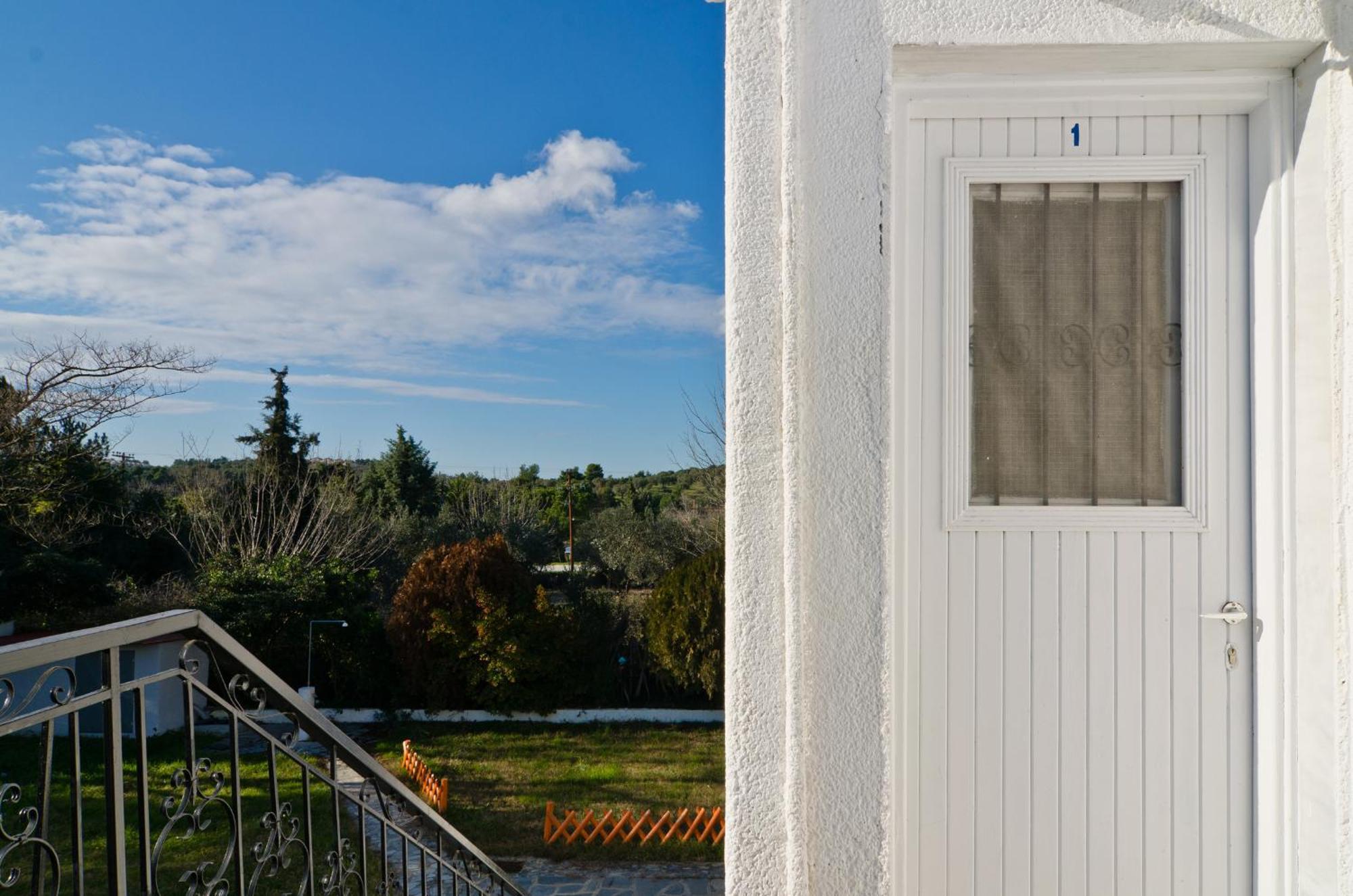 Villa Bianca Studios Посиди Экстерьер фото