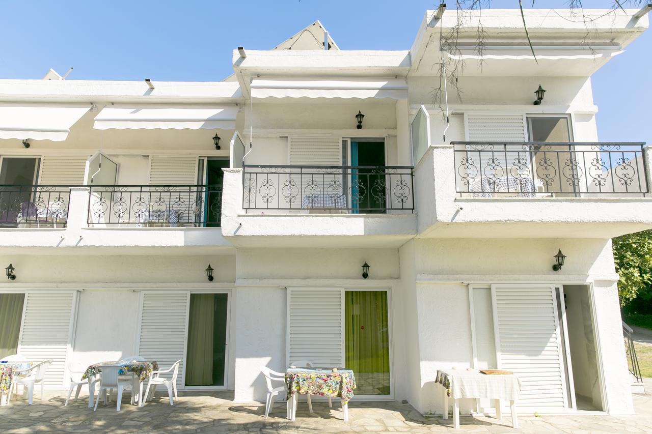 Villa Bianca Studios Посиди Экстерьер фото